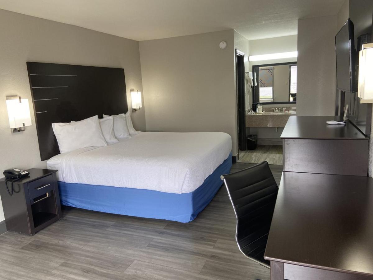 Days Inn By Wyndham Moss Point Pascagoula Екстер'єр фото