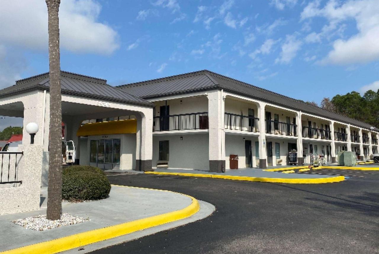 Days Inn By Wyndham Moss Point Pascagoula Екстер'єр фото
